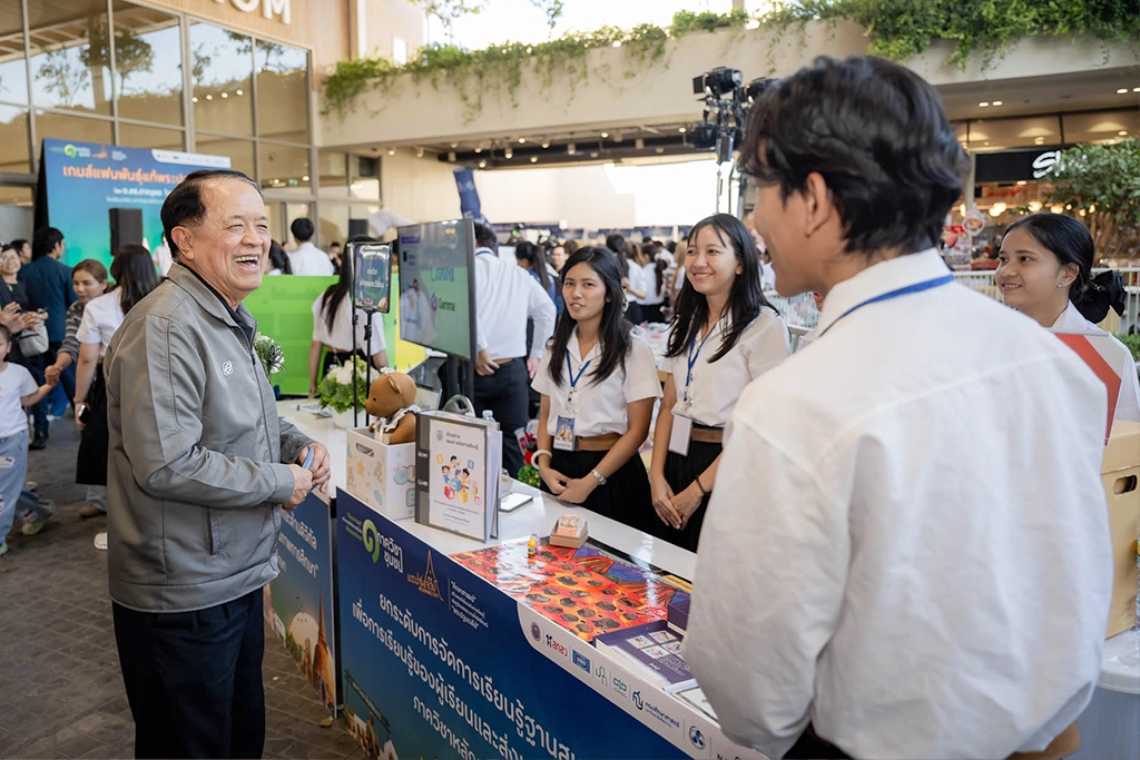 เยี่ยมชมบูธต่างๆ ภายในงาน